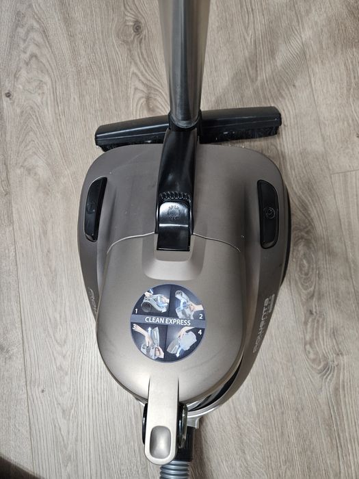 Aspirator fără sac Rowenta Compact Power Cyclonic 750W 1.5L