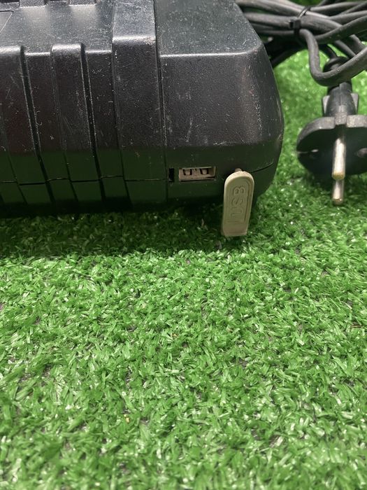 Двойно бързо зарядно Makita
