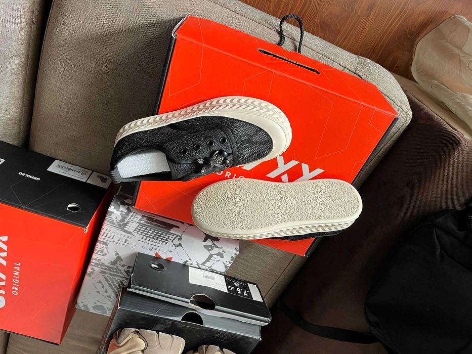 Pantofi GRYXX - marimea 38