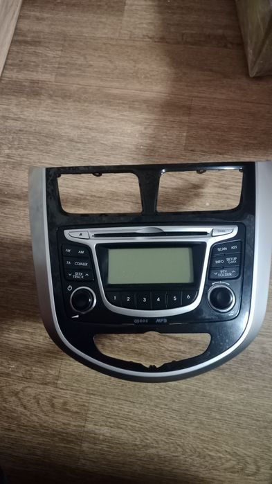 Продам акцент,солярис штатное магнитола