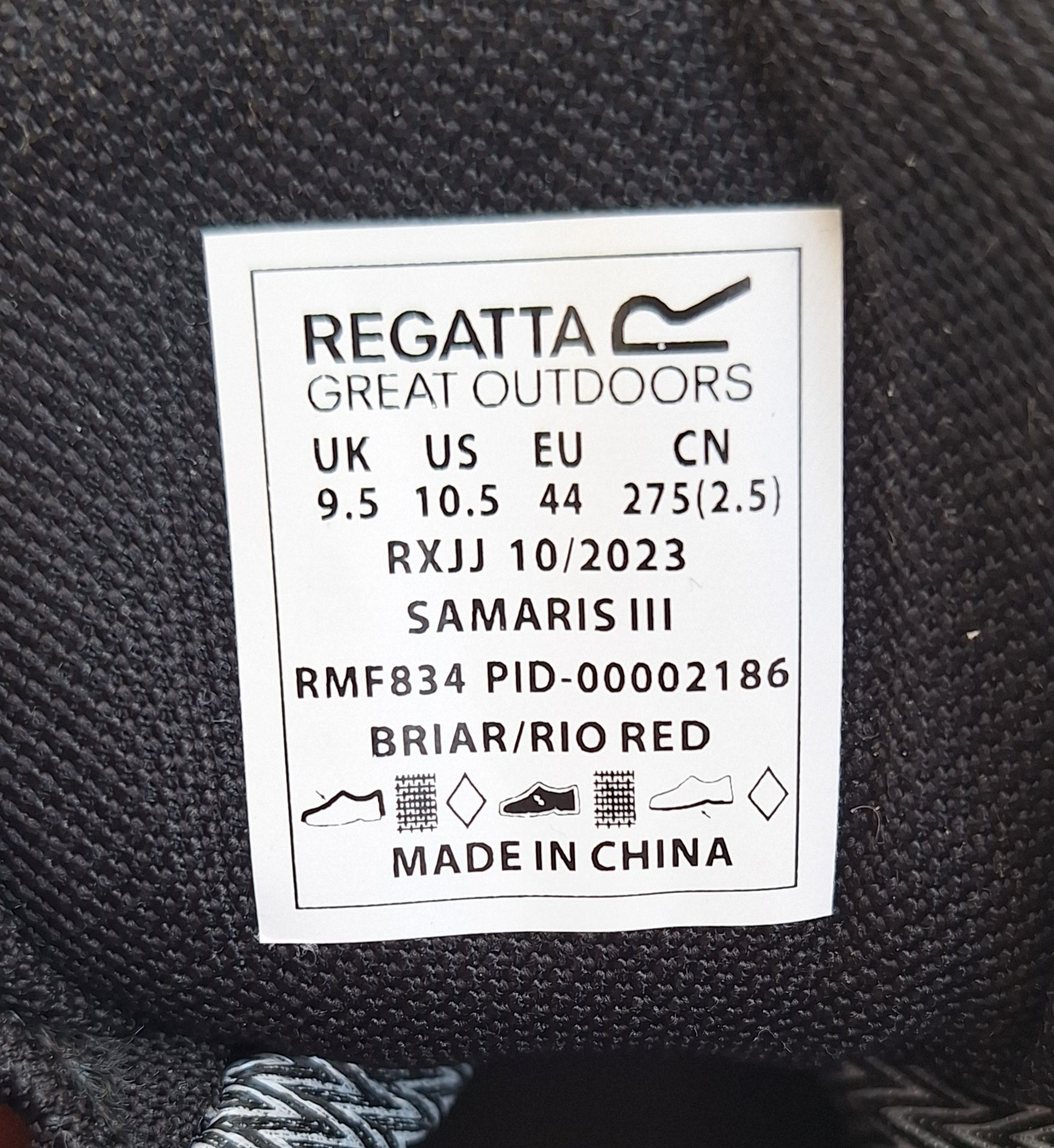 Продавам туристически обувки Regatta