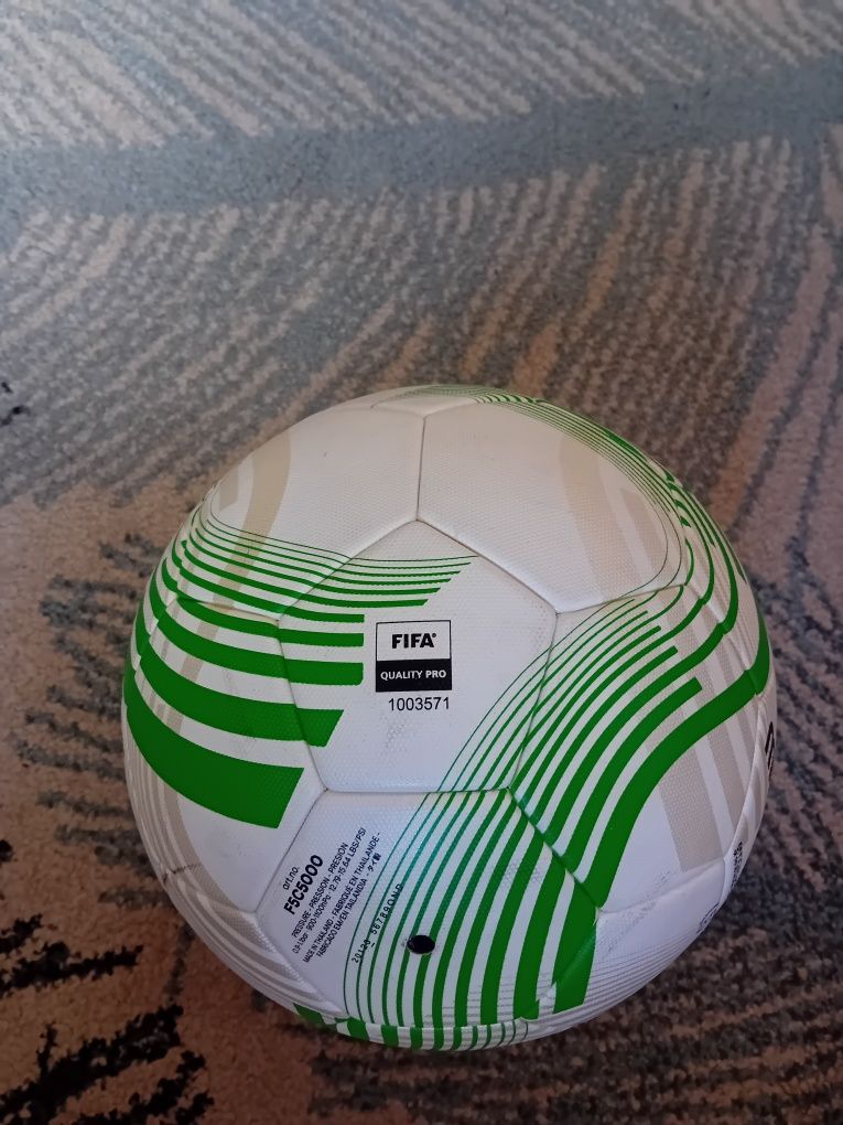 Оригинална Футболна топка Molten UEFA CONFERENCE LEAGUE
