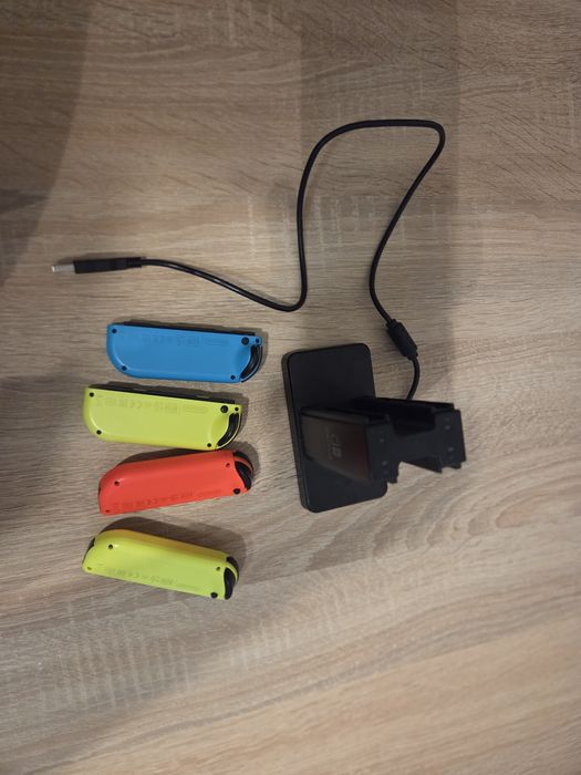 Stație de încărcare Nintendo Switch joy-con