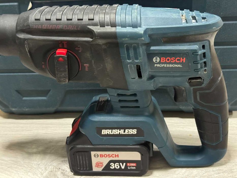 Акумулаторен перфоратор Bosch GBH 36 VF-LI с две батерии и зарядно