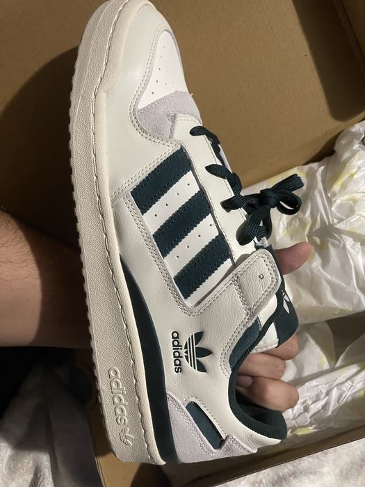 Кроссовки adidas