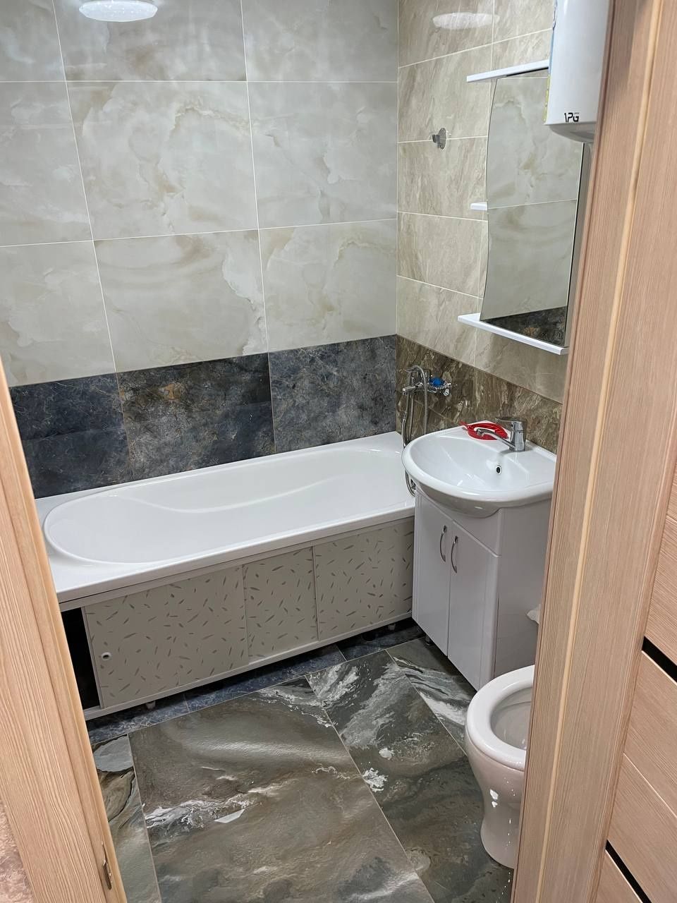 Сдам шикарную квартиру в центре Караганды