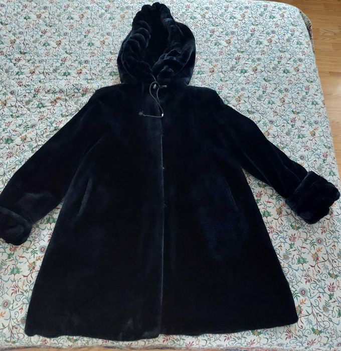 Haina din blană ecologica, bleumarin, marimea XL, nouă.