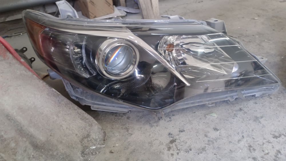 Продам фары  от камри 50.