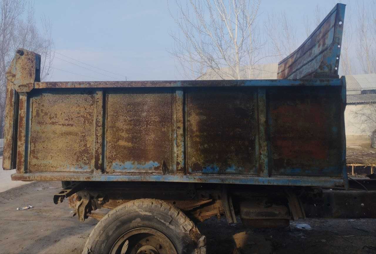 Zil kuzovi sotiladi