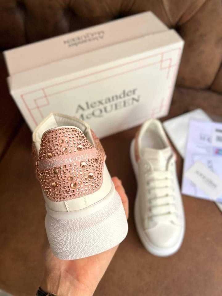 Дамски обувки кецове Alexander McQueen маратонки