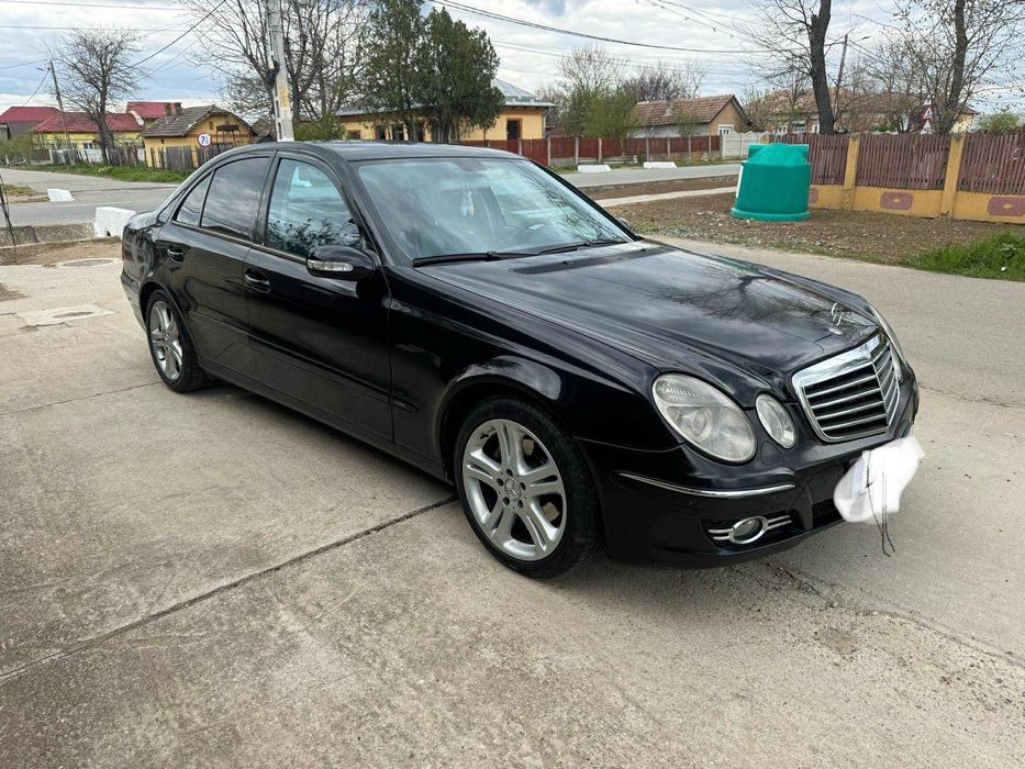 Mercedes-Benz E 220 Anu 2003