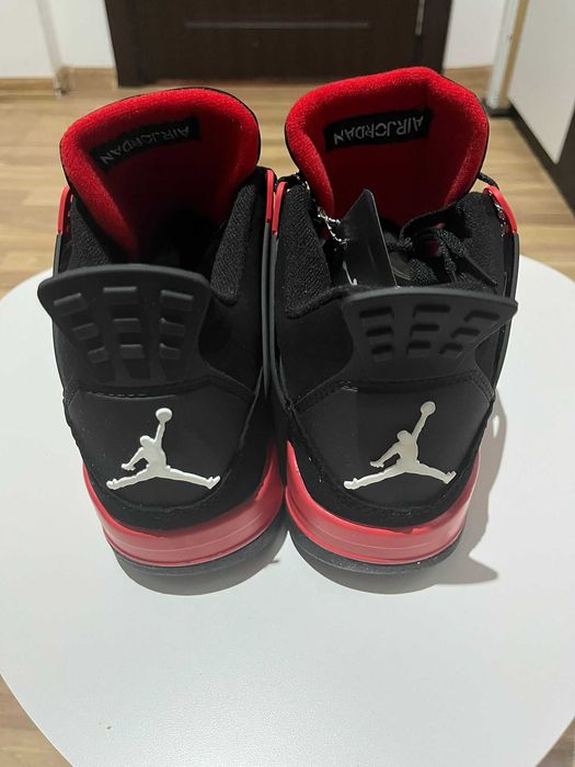 Jordan 4 Red Thunder OFERTA 399 RON DE TOAMNA!
