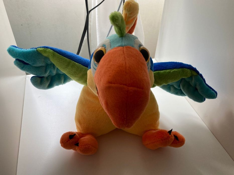 Играчки мече папагал цената е за всички