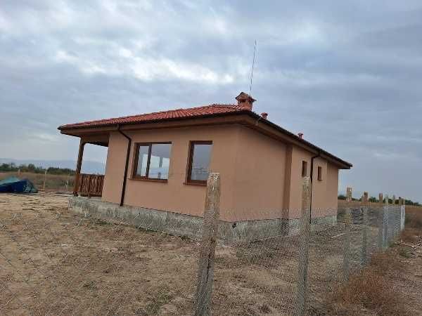 Продава се Къща в с. Войводиново, Област Пловдив - 120 кв.м за 2084 €/кв.м - Снимка #2