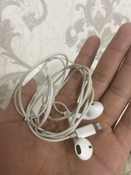 Айыон 11 дын радной наушнигы почти новый