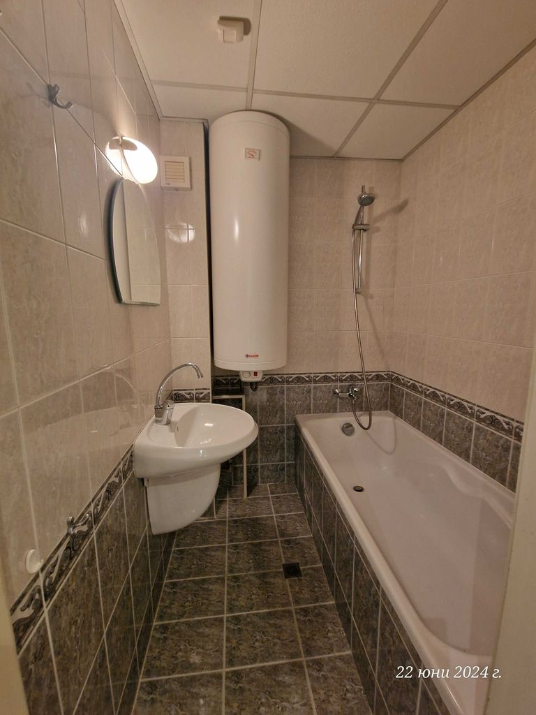 Продава се Тристаен апартамент в Варна, Спортна зала - 118 кв.м за 2204 €/кв.м - Снимка #10