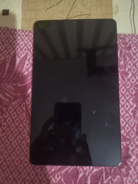 Продавам таблет Samsung