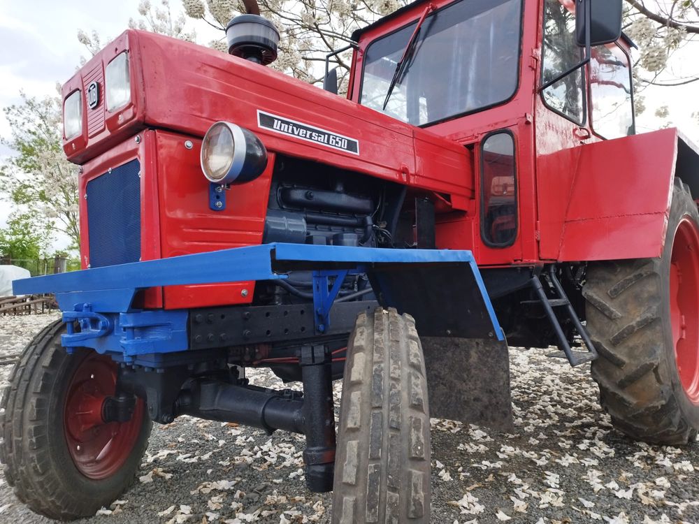 Vand tractor U 650 M