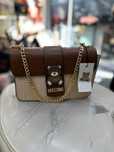 Geanta moschino!