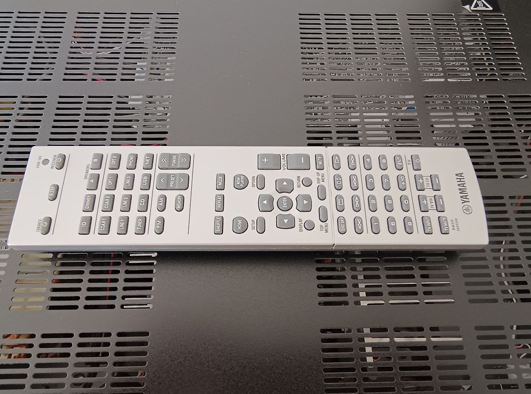 Yamaha R-N500 stereo amplifier