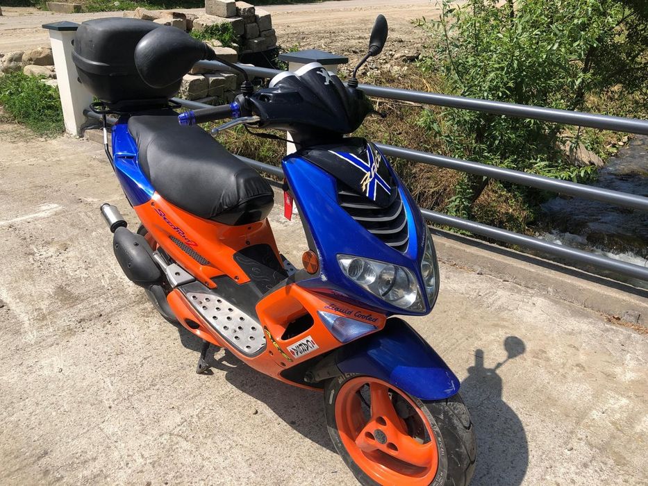 Vând scuter Peugeot SpeedFight 2LC