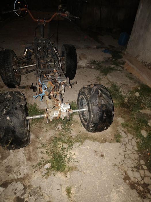 vând cadru de atv