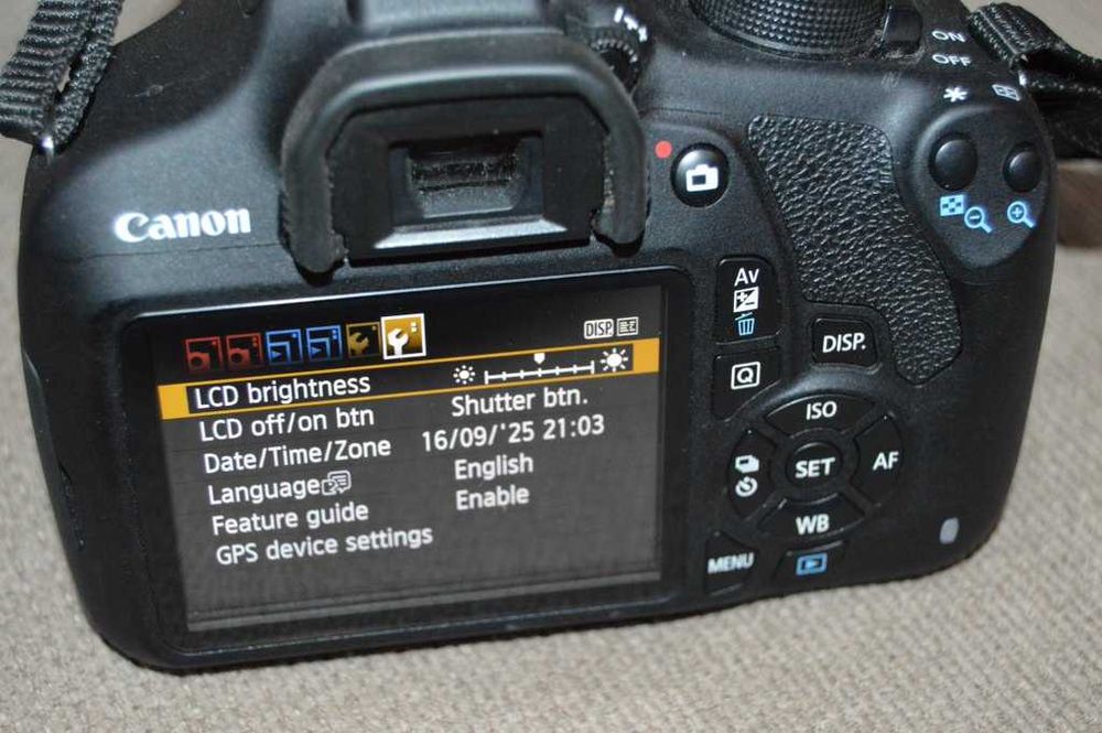 Foto DSLR CANON EOS 1200D + obiectiv 18-55mm AF Stabilizer 786 cadre