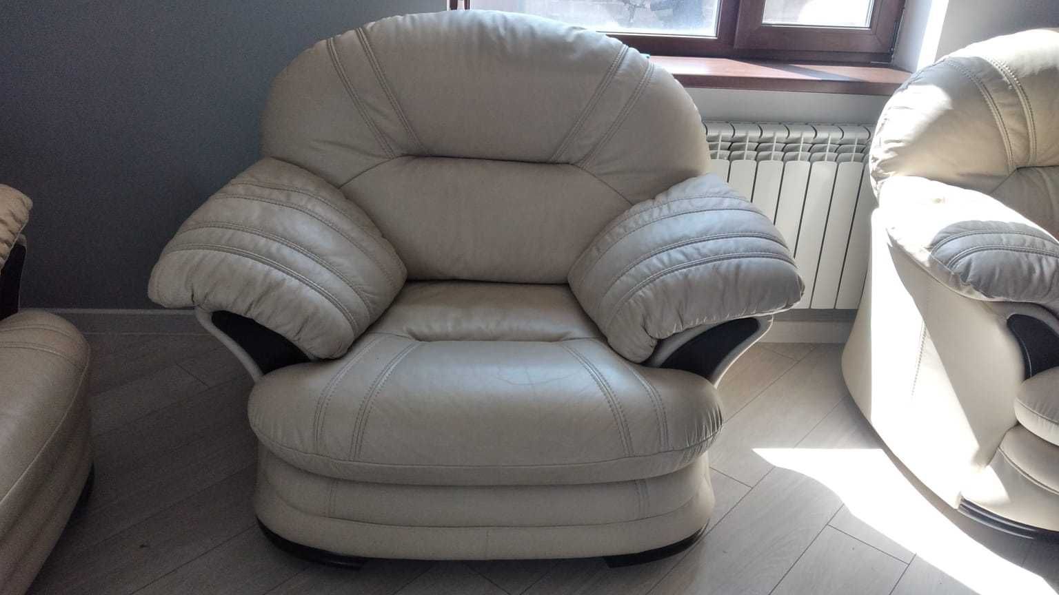 Продам диван с 2-мя креслами