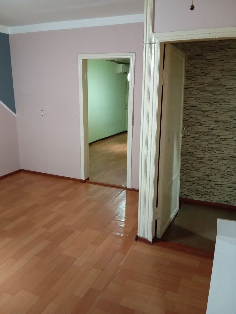 Продается в центре 2-ком квартира с видом на Piramid Tower