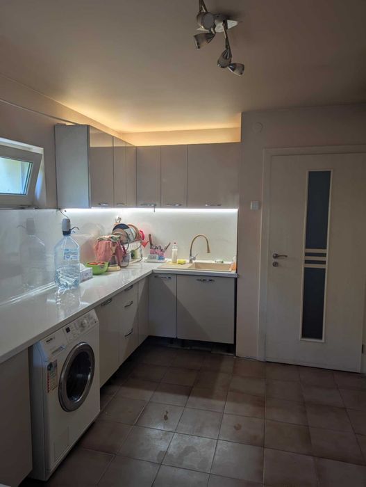 Продавам къща до сп. Марек