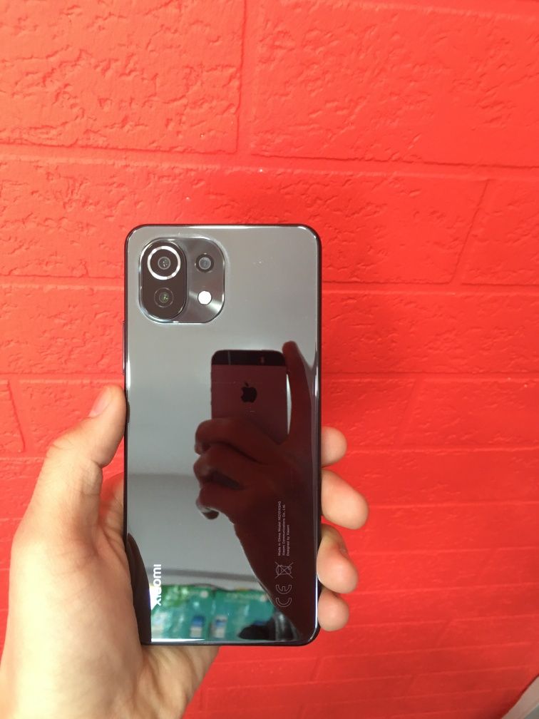 Срочно Продается Xiaomi 11 lite 5G NE 8/128 отлично состояние