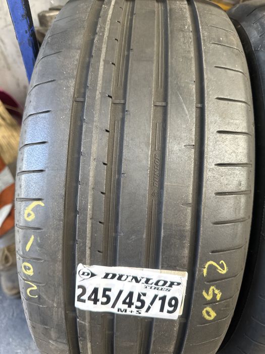 245/45/19 dunlop