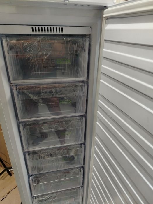 Морозильная камера Бирюса 416, новая абсолютно с гарантией