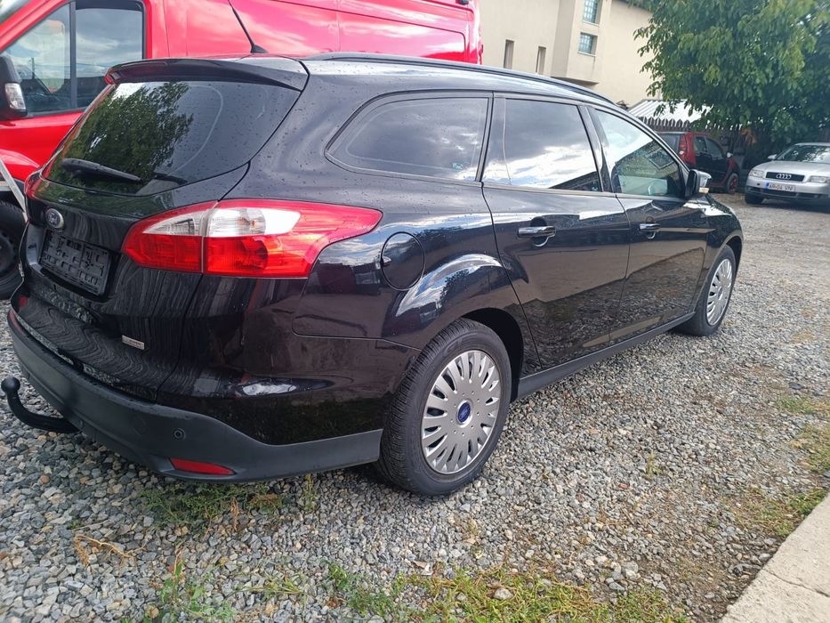 Ford Focus - 1.0 Benzină 125CP - An 2013 - Clima / Senzori / Pilot