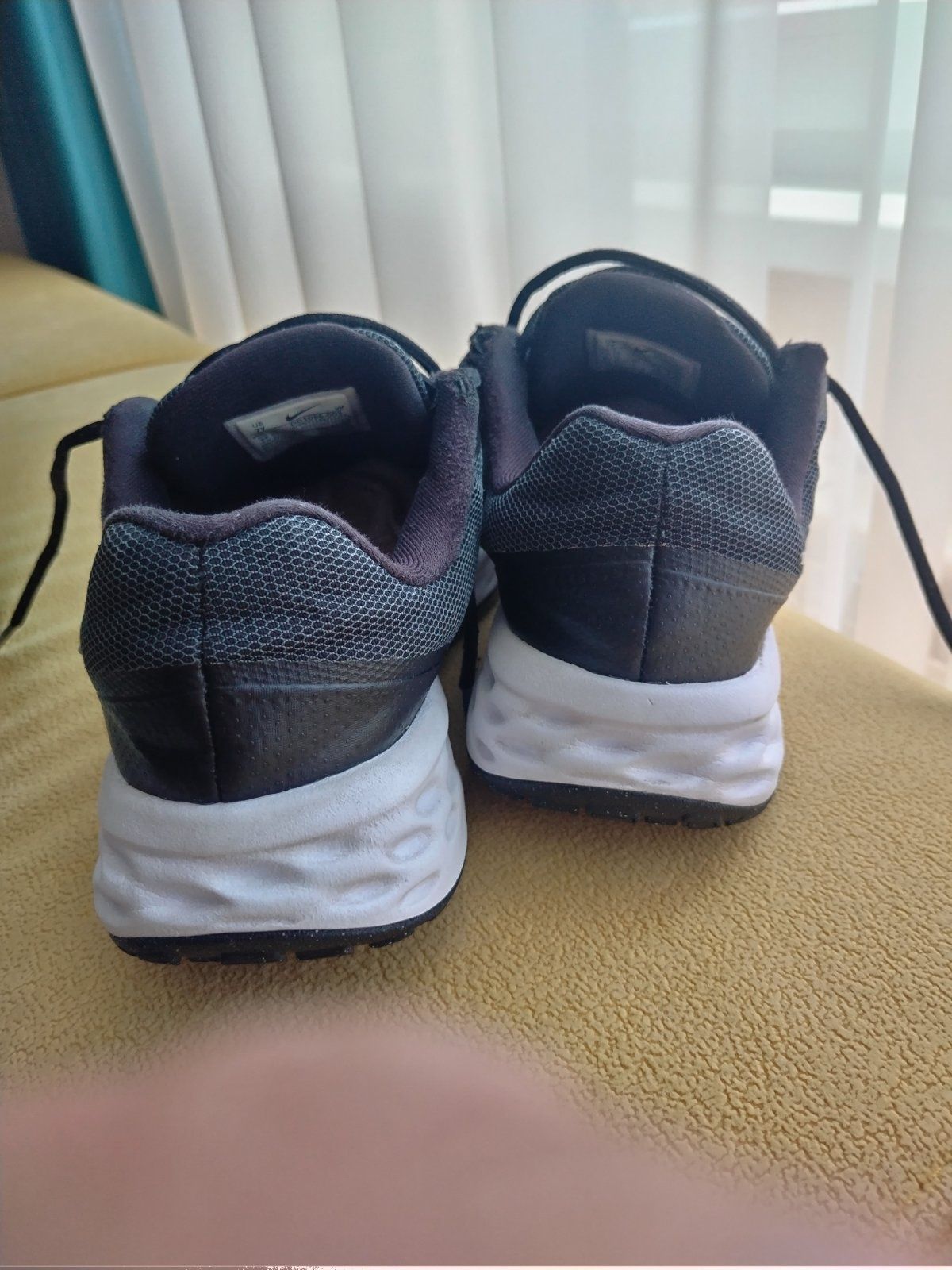 Черни маратонки Nike