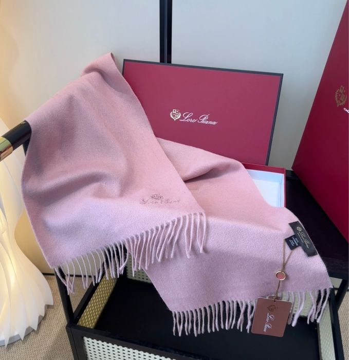 Fular Loro Piana , calitate premium , pe comanda , nou