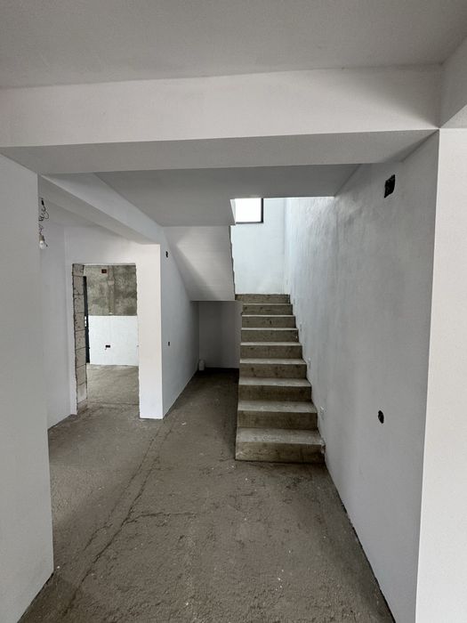 Vand casa 80% finalizata ! Proprietar !