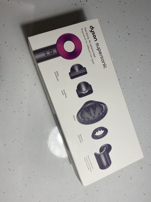 Dyson Supersonic – Original, Nou, Sigilat, Cu Toate Accesoriile