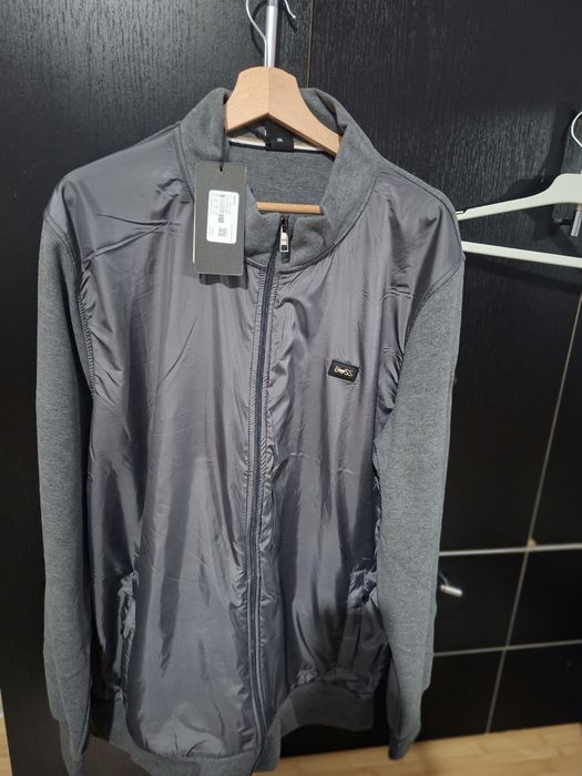 Alege-ți  hanoracul perfect și straluceste. De la L la XXL- Hugo boss,