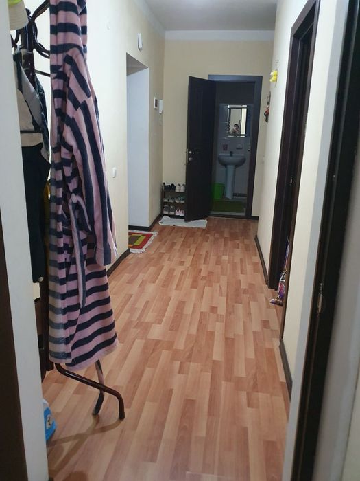 Motrid 2 xonali Sotiladi