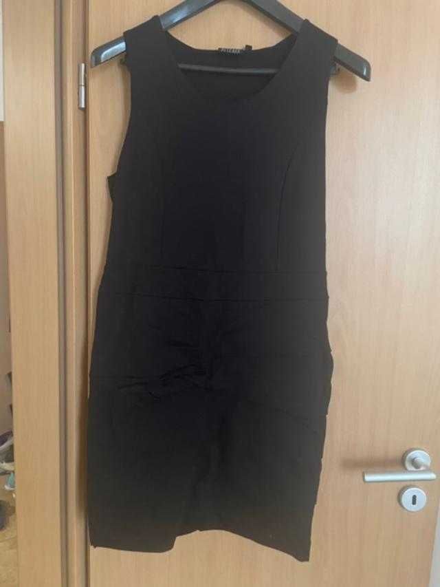 3 черни рокли размер L,почти нови ,обличани 1-2 пъти