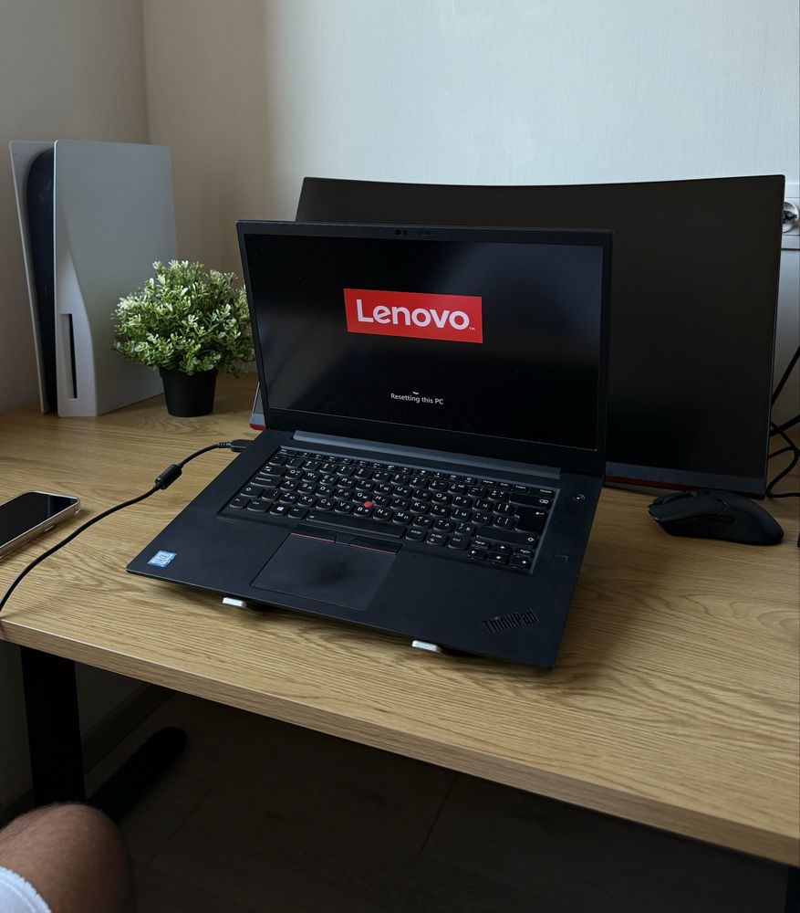 Lenovo ThinkPad X1 Extreme Gen 2 – i7 / 32GB RAM / Windows 11 Pro