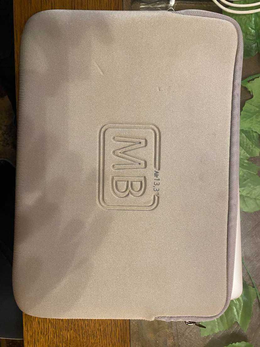 Лаптоп Macbook Air (2014 13 inch.) + Калъф "TUCANO" подарък