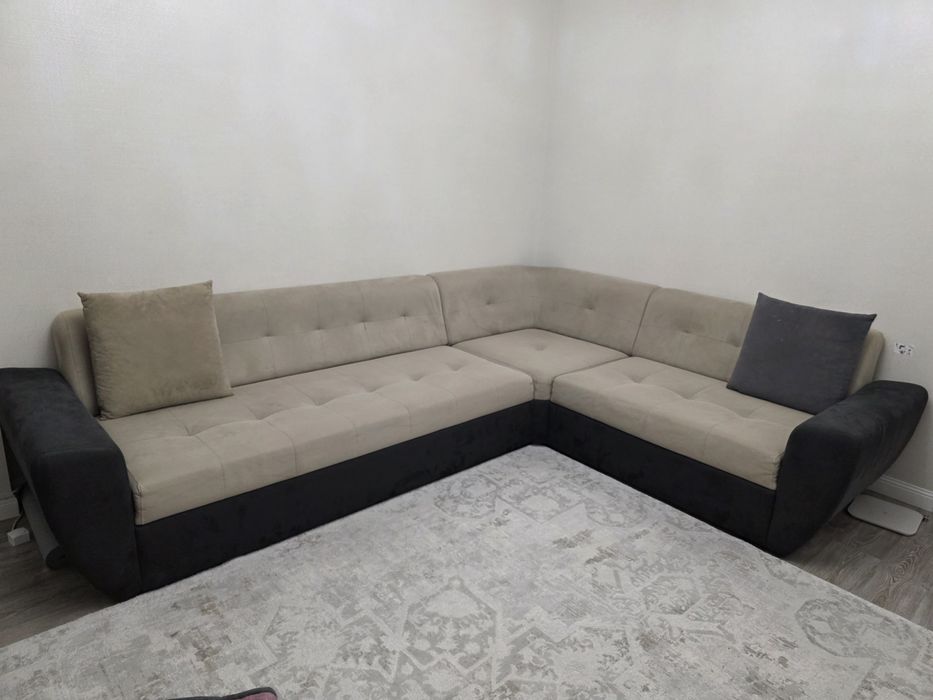 Продам диван в отличном состоянии,  с чехлом, не трансформер