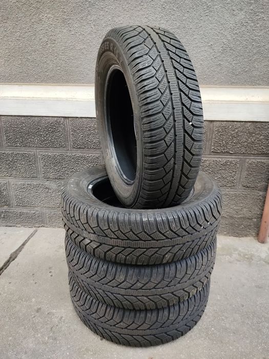 Vând Set Cauciucuri 185/65/15 M+S Semperit Import recent Germania