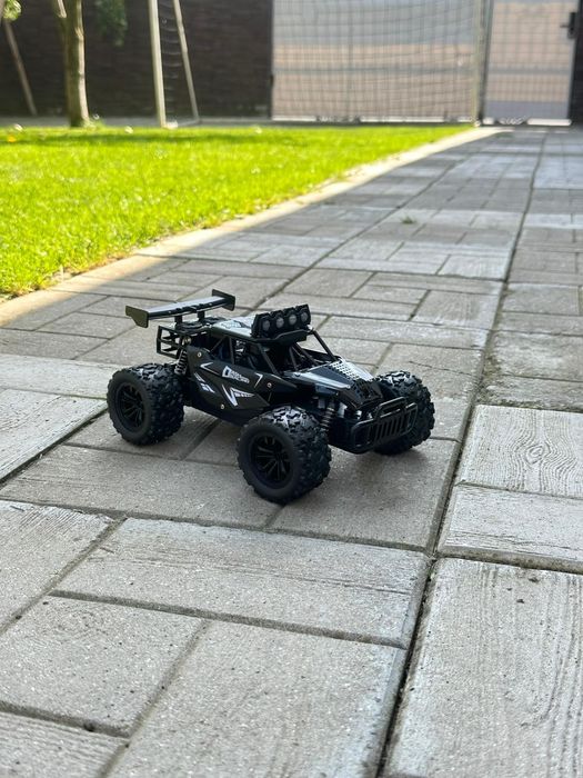 Mașina cu telecomanda