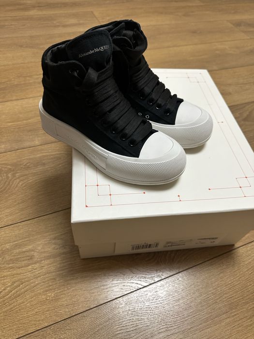 Tenesi Alexander Mcqueen