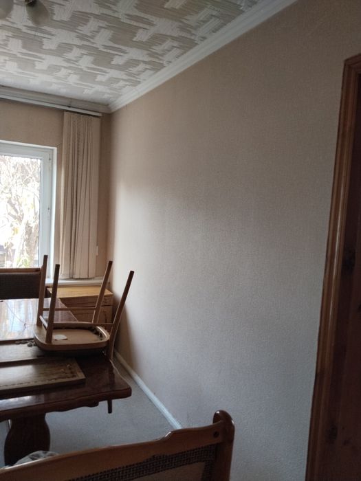 Продам 2 комнатную квартиру в спутнике-8. На втором этаже. Дом деревян