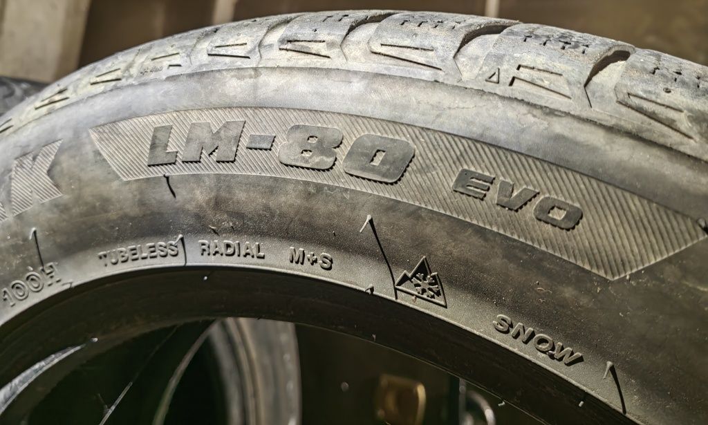 235 55 18 зимни Bridgestone Blizzak LM-80