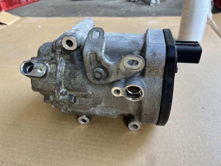 Compresor clima / AC Toyota C-HR hybrid